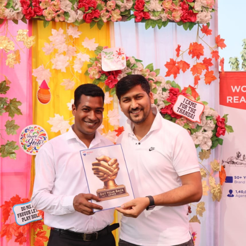 Remax r4 award